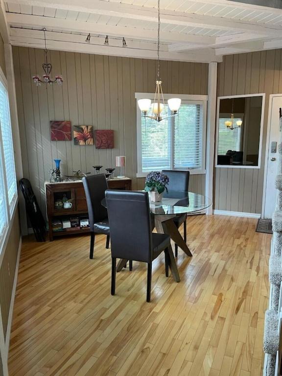 Akiskinook At Windermere Lake - Private Beach Access - New Pool And Hot Tub Now Open! Invermere Zewnętrze zdjęcie