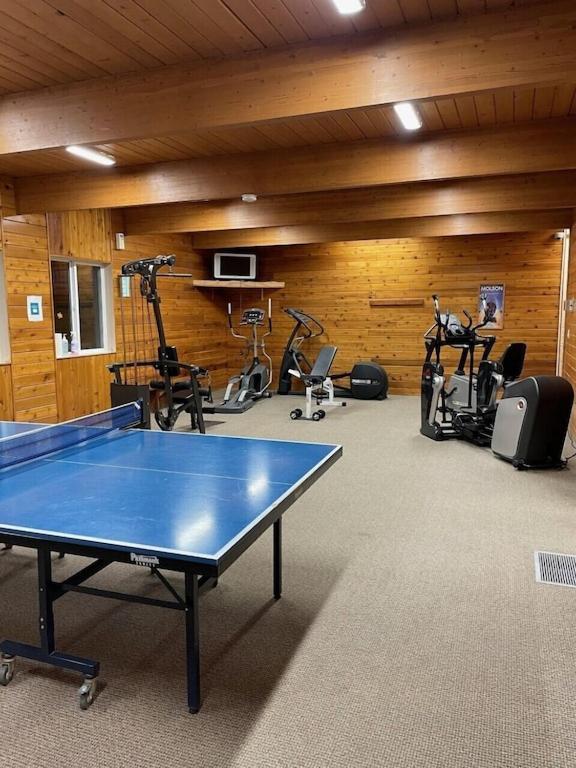 Akiskinook At Windermere Lake - Private Beach Access - New Pool And Hot Tub Now Open! Invermere Zewnętrze zdjęcie