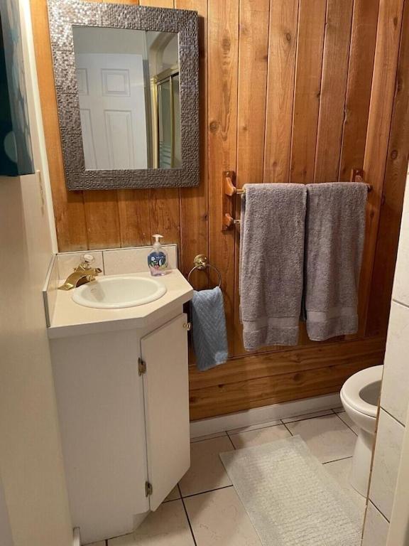 Akiskinook At Windermere Lake - Private Beach Access - New Pool And Hot Tub Now Open! Invermere Zewnętrze zdjęcie