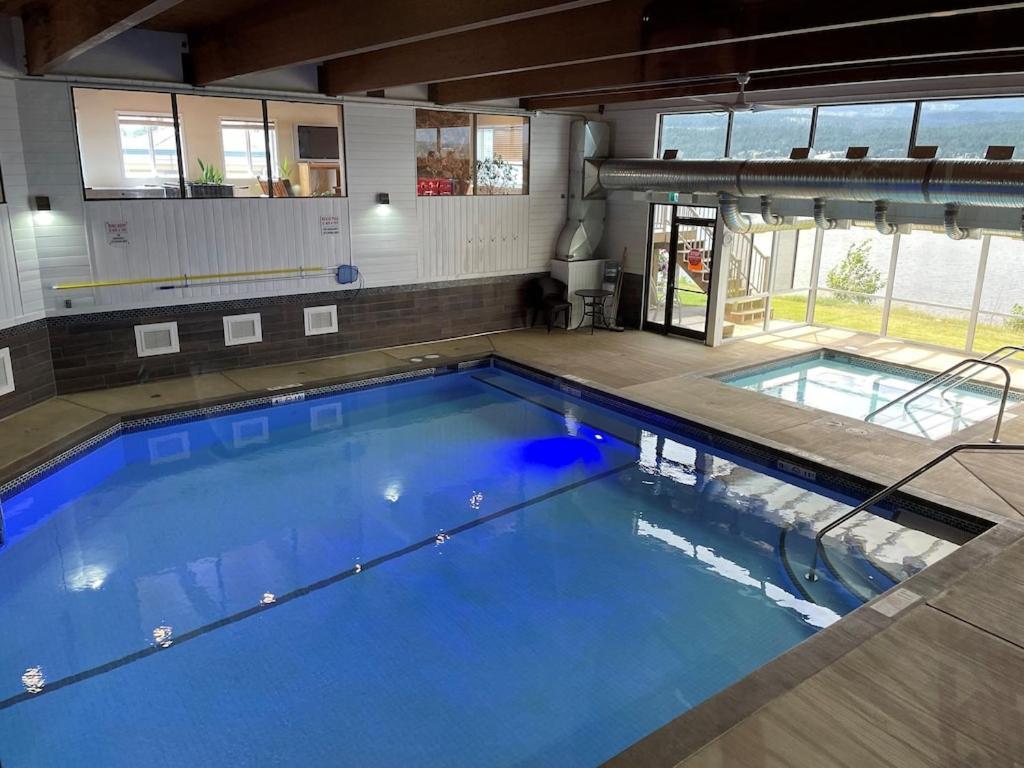 Akiskinook At Windermere Lake - Private Beach Access - New Pool And Hot Tub Now Open! Invermere Zewnętrze zdjęcie